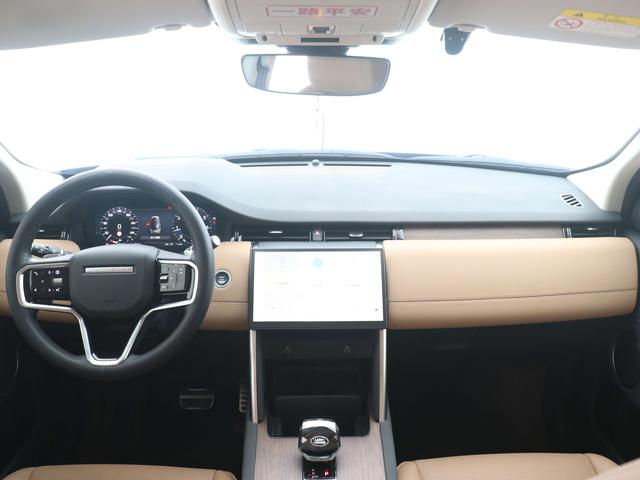 Land Rover Discovery Sport фото 12