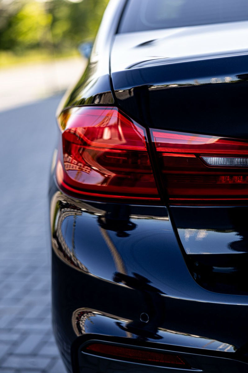 BMW 5 Series foto 11