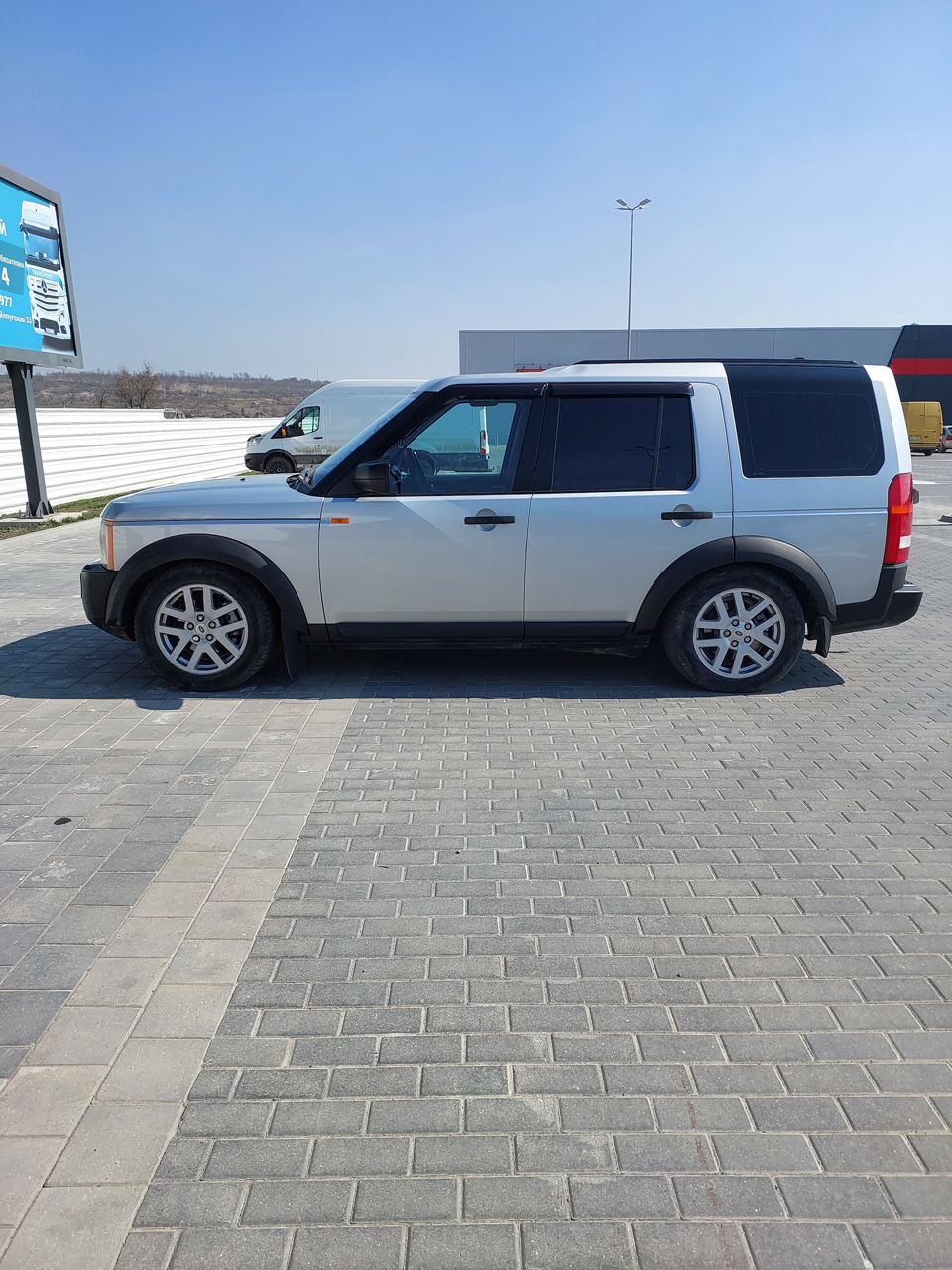 Land Rover Discovery foto 1