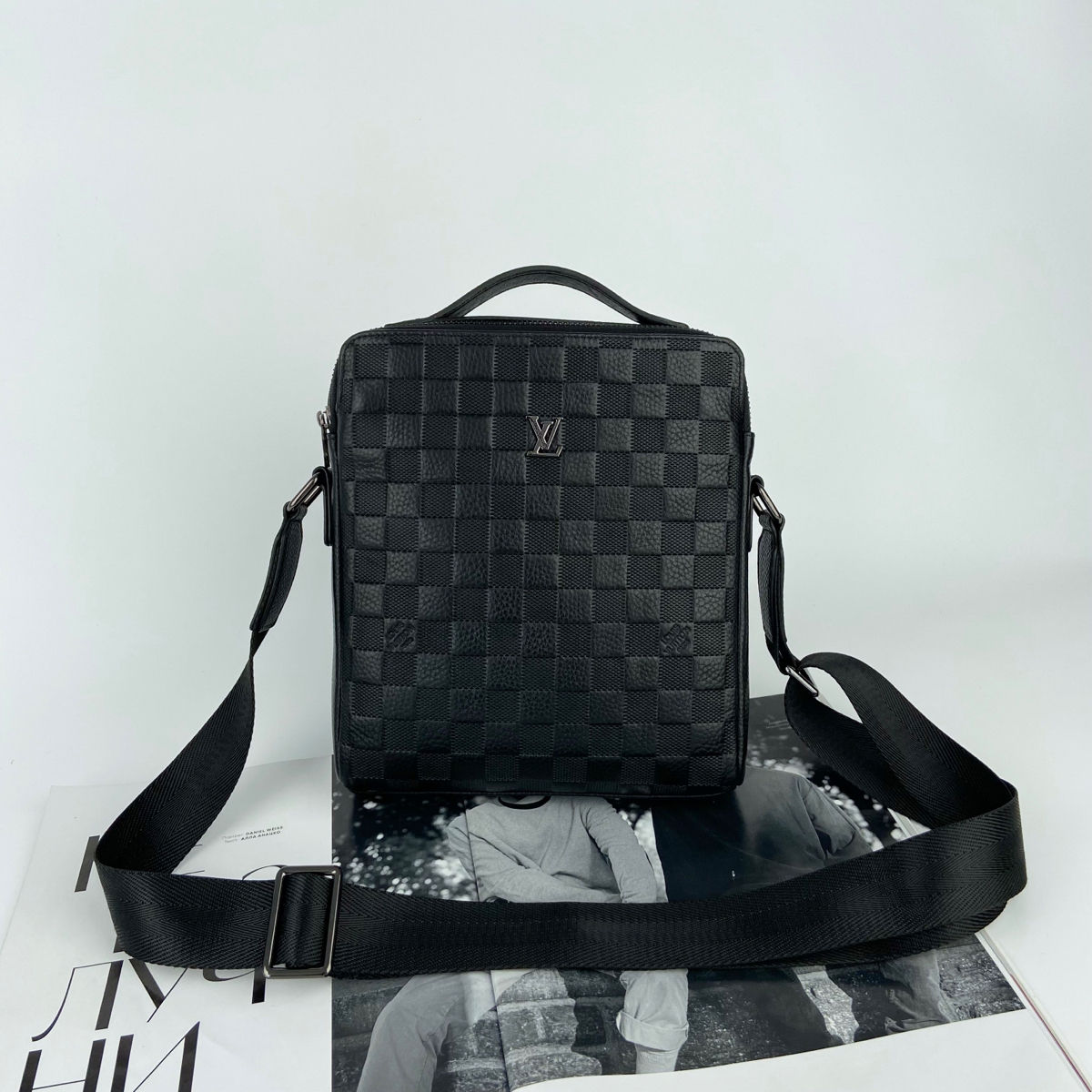 Geanta bărbătească din piele Louis Vuitton Мужская кожаная сумка через ...