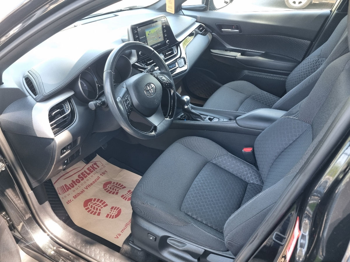 Toyota C-HR 2021 photo 11