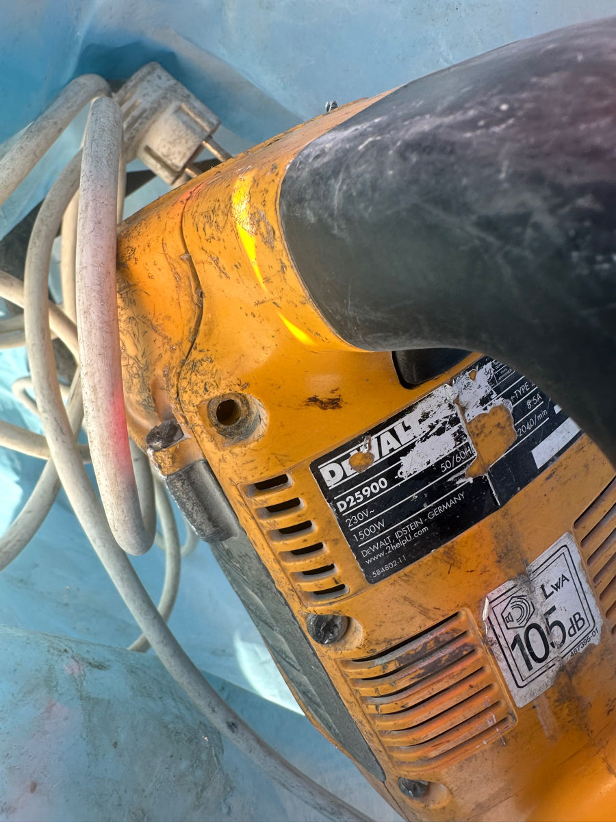 Dewalt Прифератор отбойник дрель