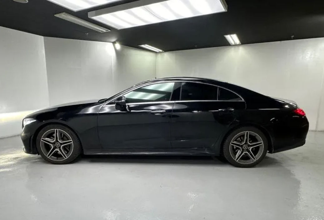 Mercedes CLS-Class foto 1