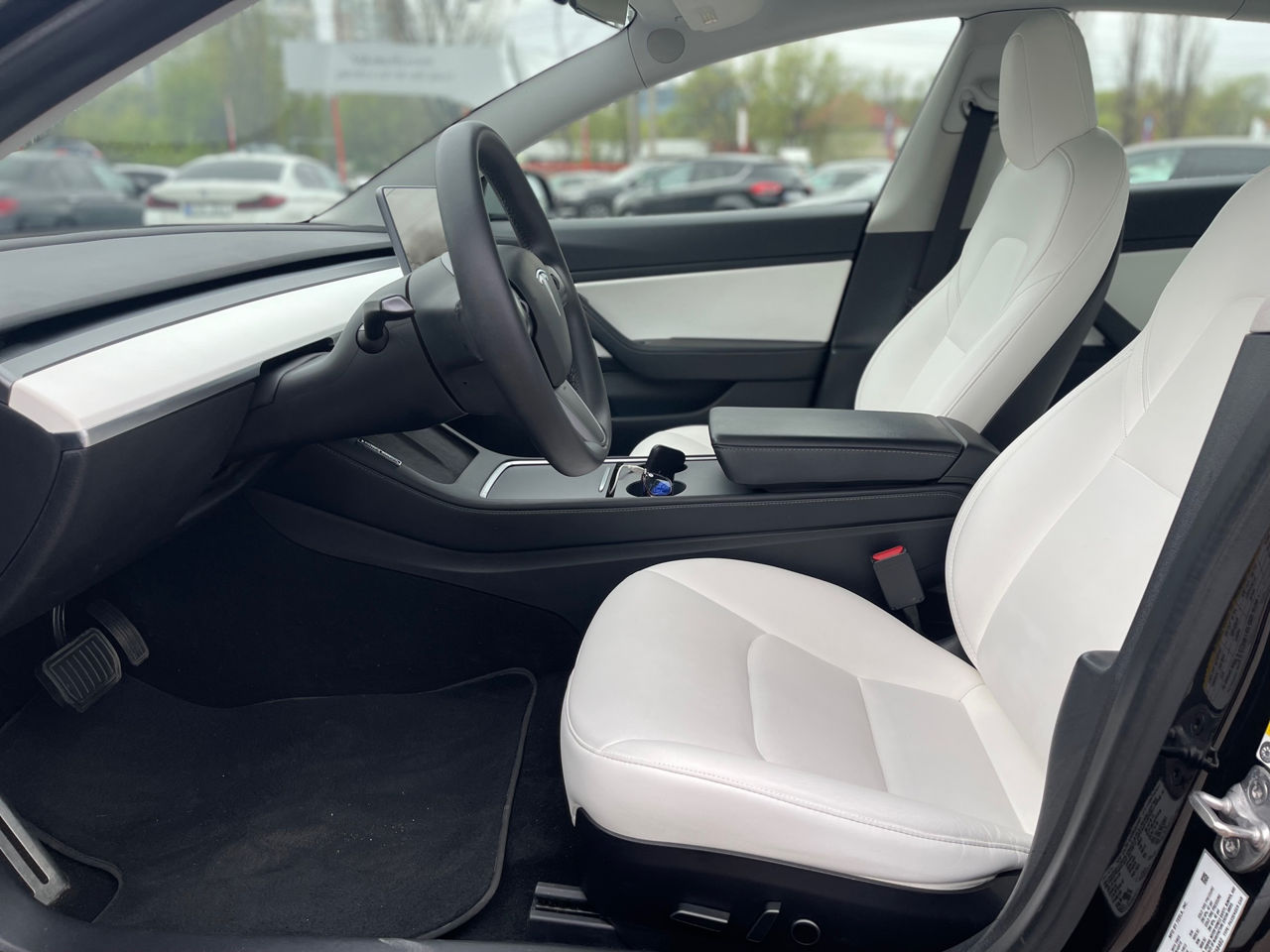 Tesla Model 3 foto 7