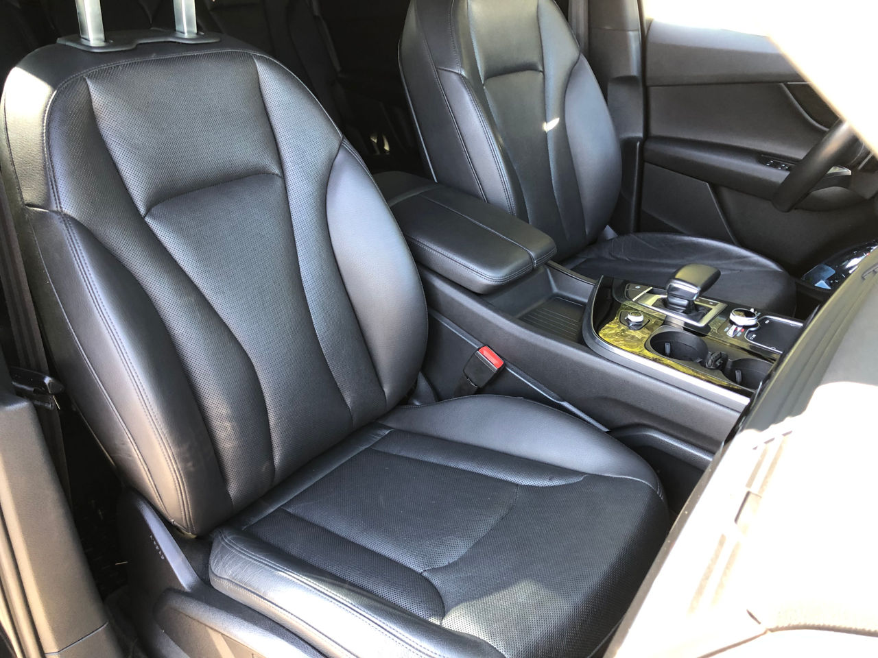 Audi Q7 фото 8