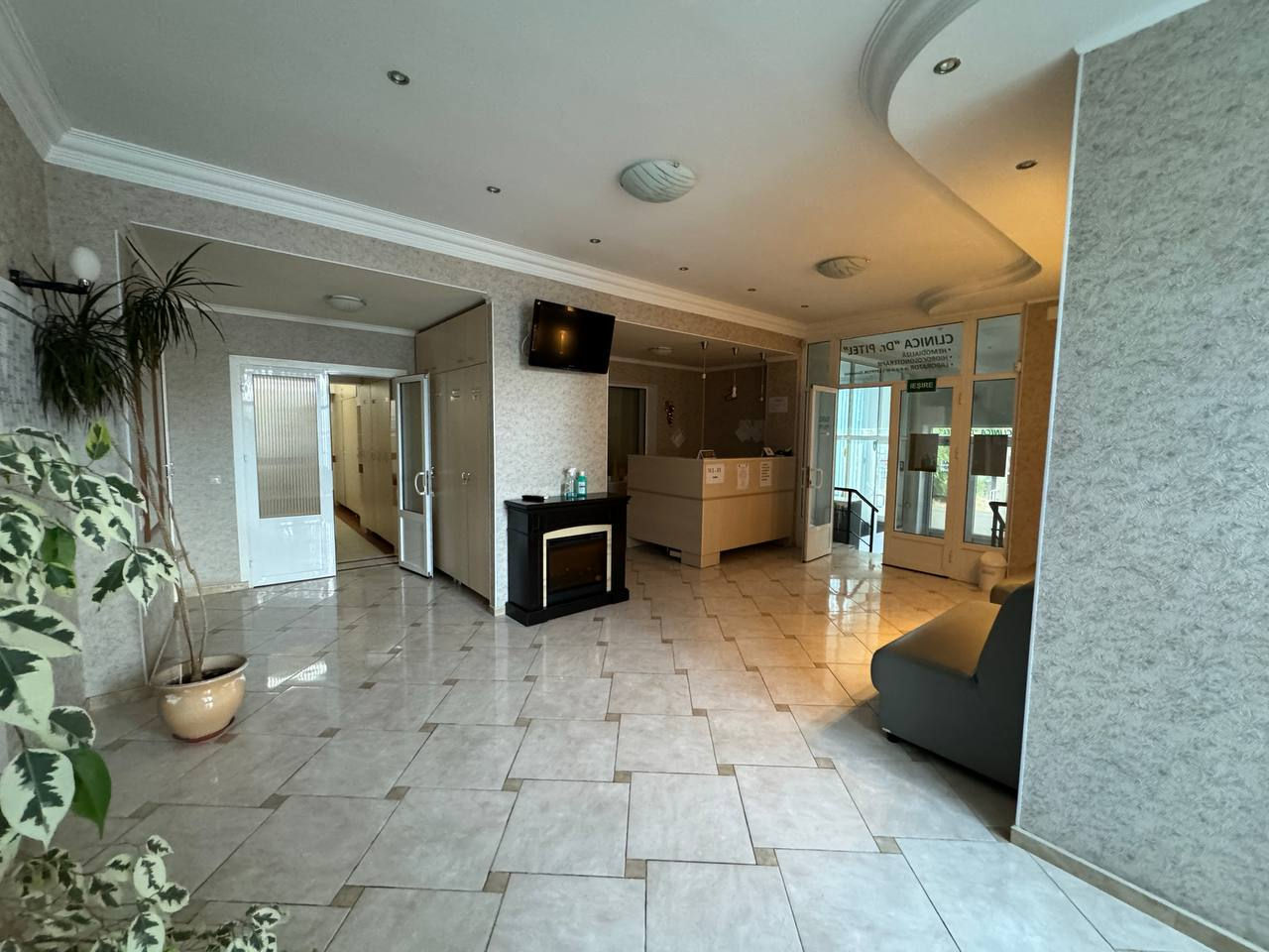 Spatiu comercial/centru medical la parter - Botanica str. Cuza Voda foto 3