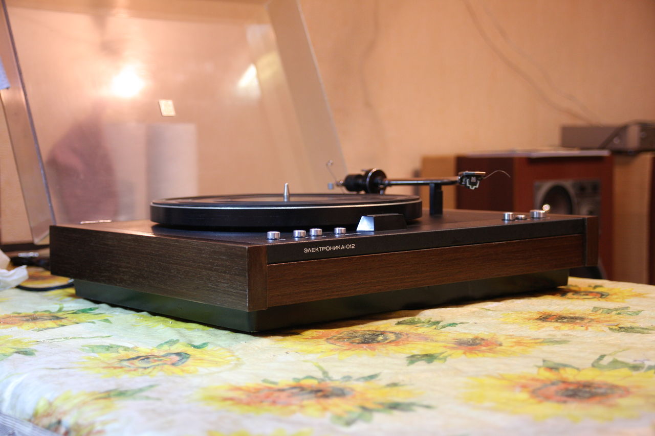 Проигрыватель Электроника 012