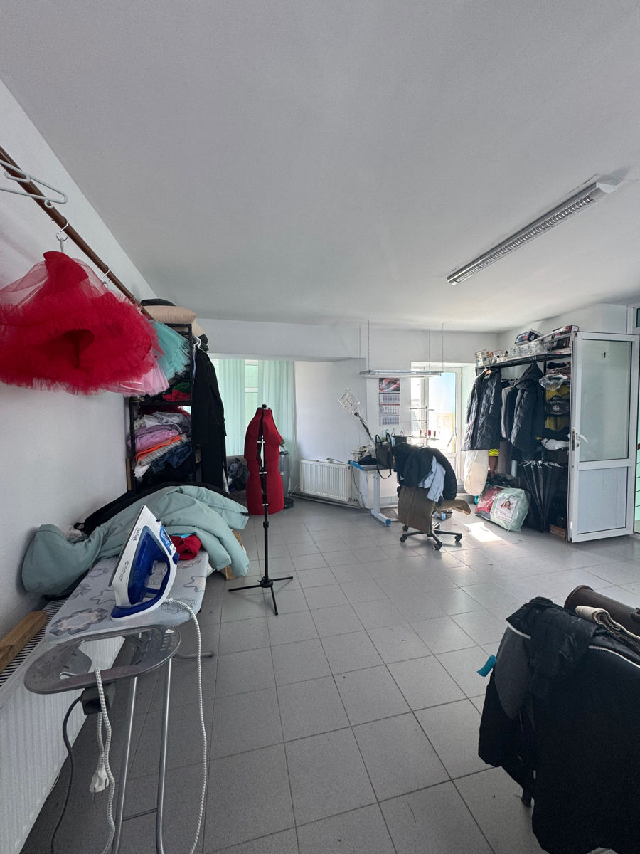 Clădire comercială de vânzare – Centru, Florești foto 6