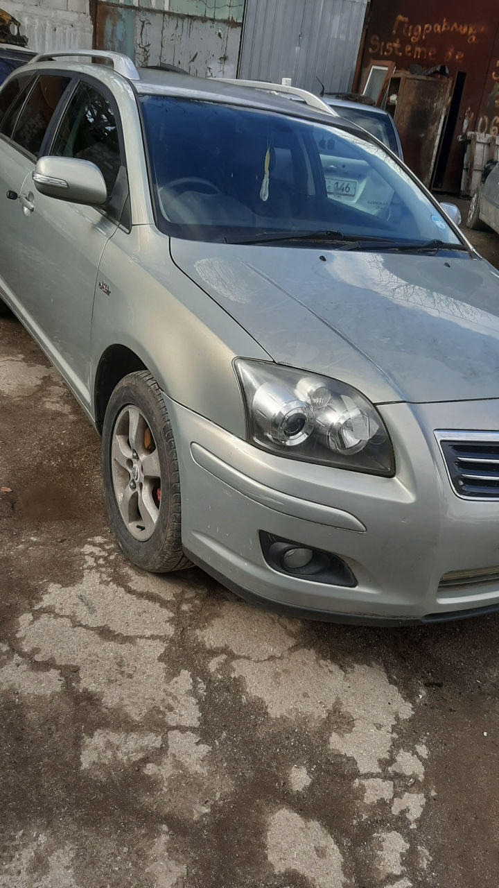 Toyota Avensis Piese foto 0