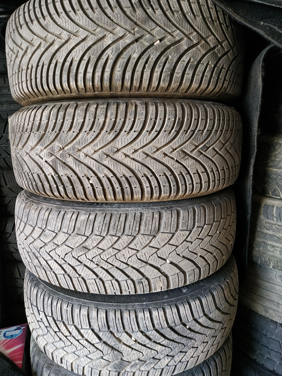 Диски 4*108r16 , шины 205/55r16--4шт.