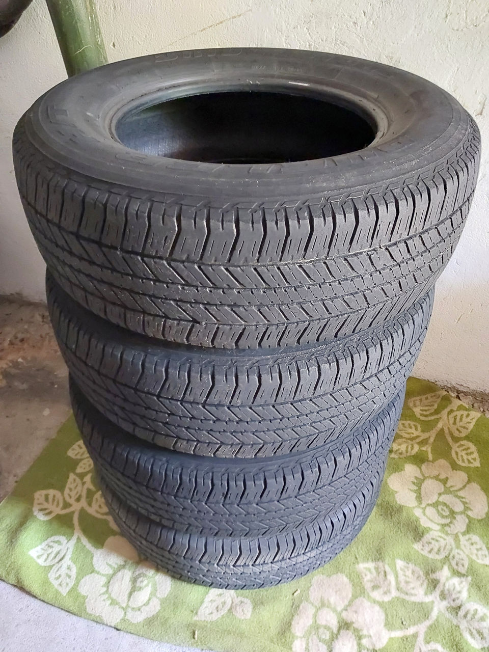 Brigestone dueler H/T 265/65 R17 foto 0