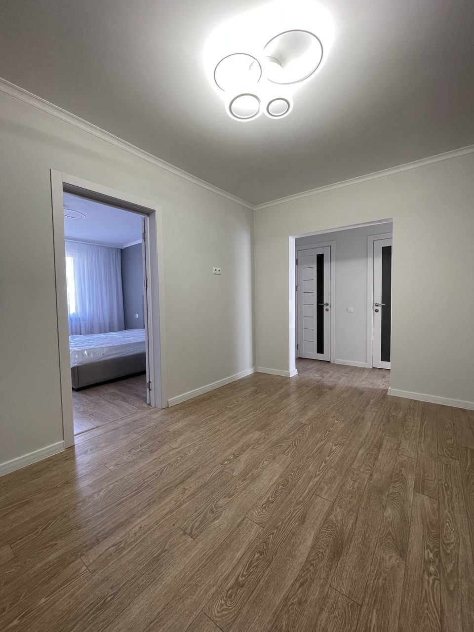 Apartament Cu 3 Camere, 70 M², Centru, Chișinău