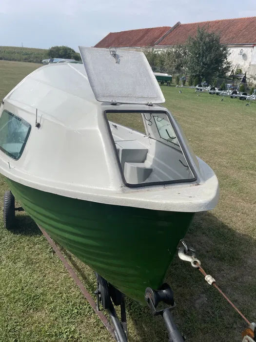 Barca 420*165 Meduza cu Cabina!!! foto 3