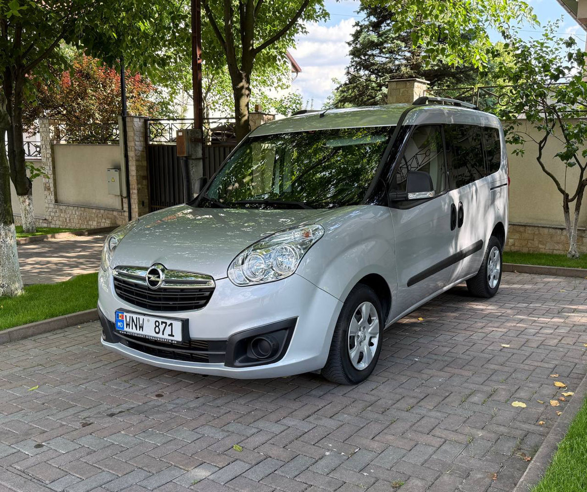 Opel Combo фото 0