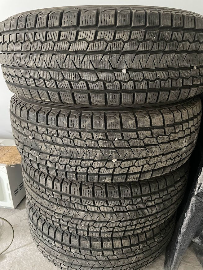 225 60 r18 Yokohama 95 %