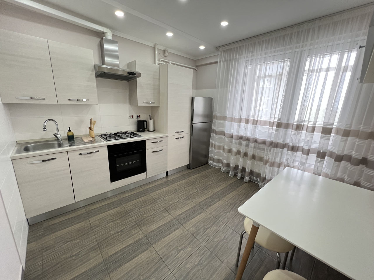 Apartament cu 1 cameră, 40 m², Râșcani, Chișinău foto 3