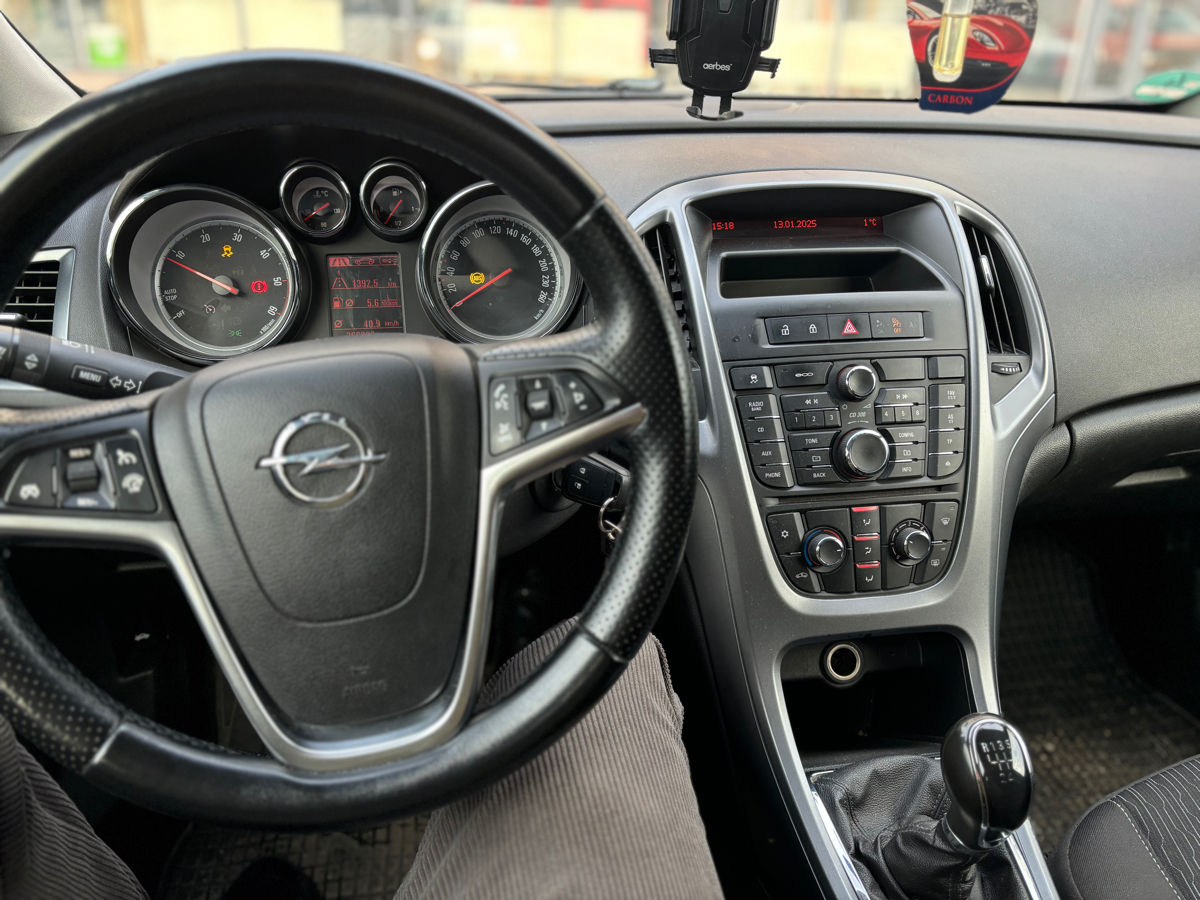 Opel Astra foto 8