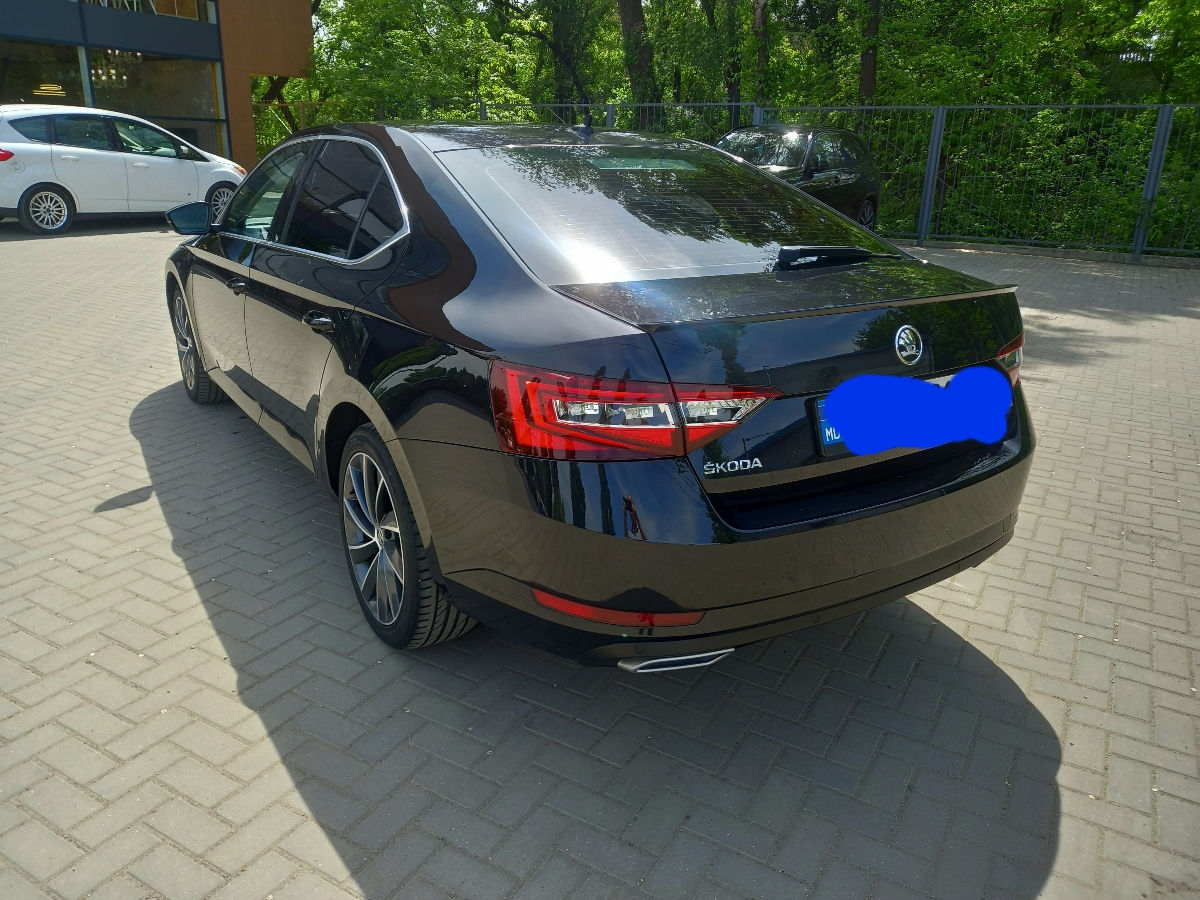 Skoda Superb foto 3