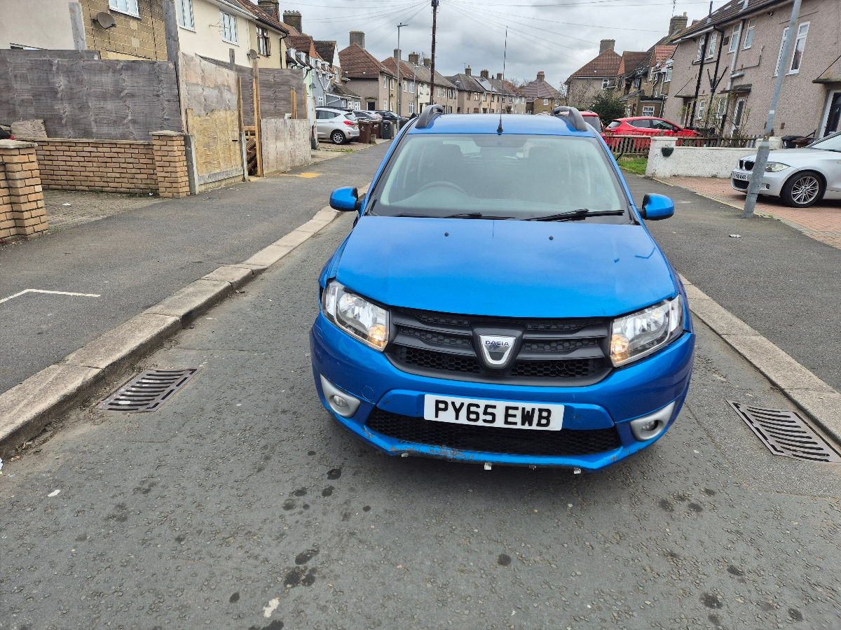 Dacia Sandero foto 0
