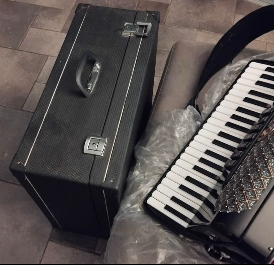Итальянский аккордеон Acordeon Italian 120 basi foto 0