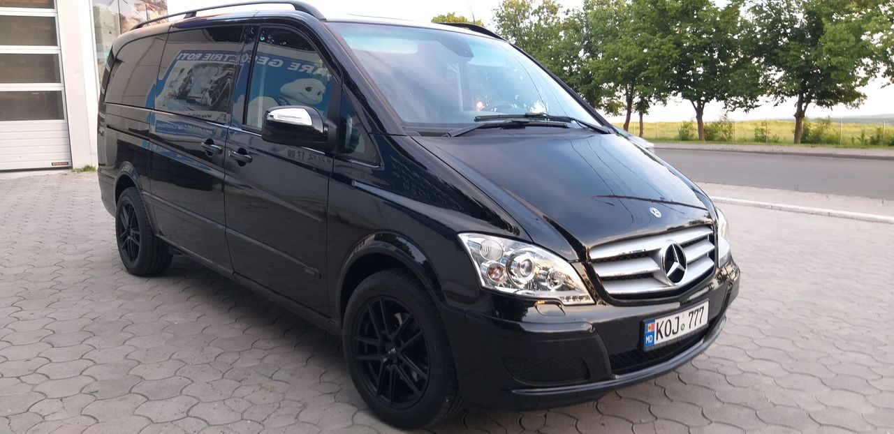 Auto 8 locuri foto 1