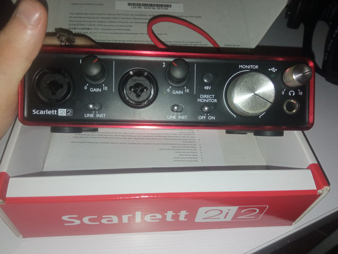 Внешняя звуковая карта focusrite scarlett 2i2