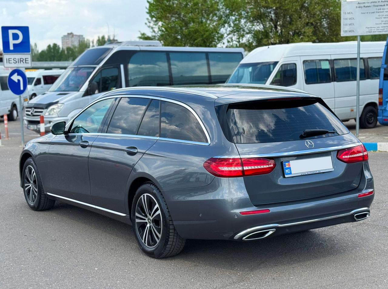 Mercedes E-Class фото 6