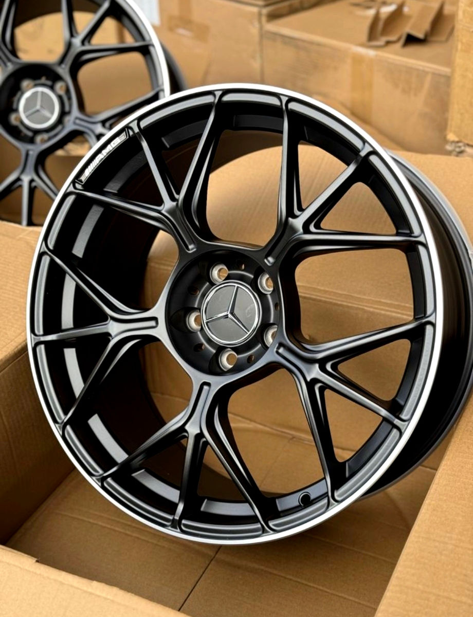 R19 Mercedes AMG style foto 0