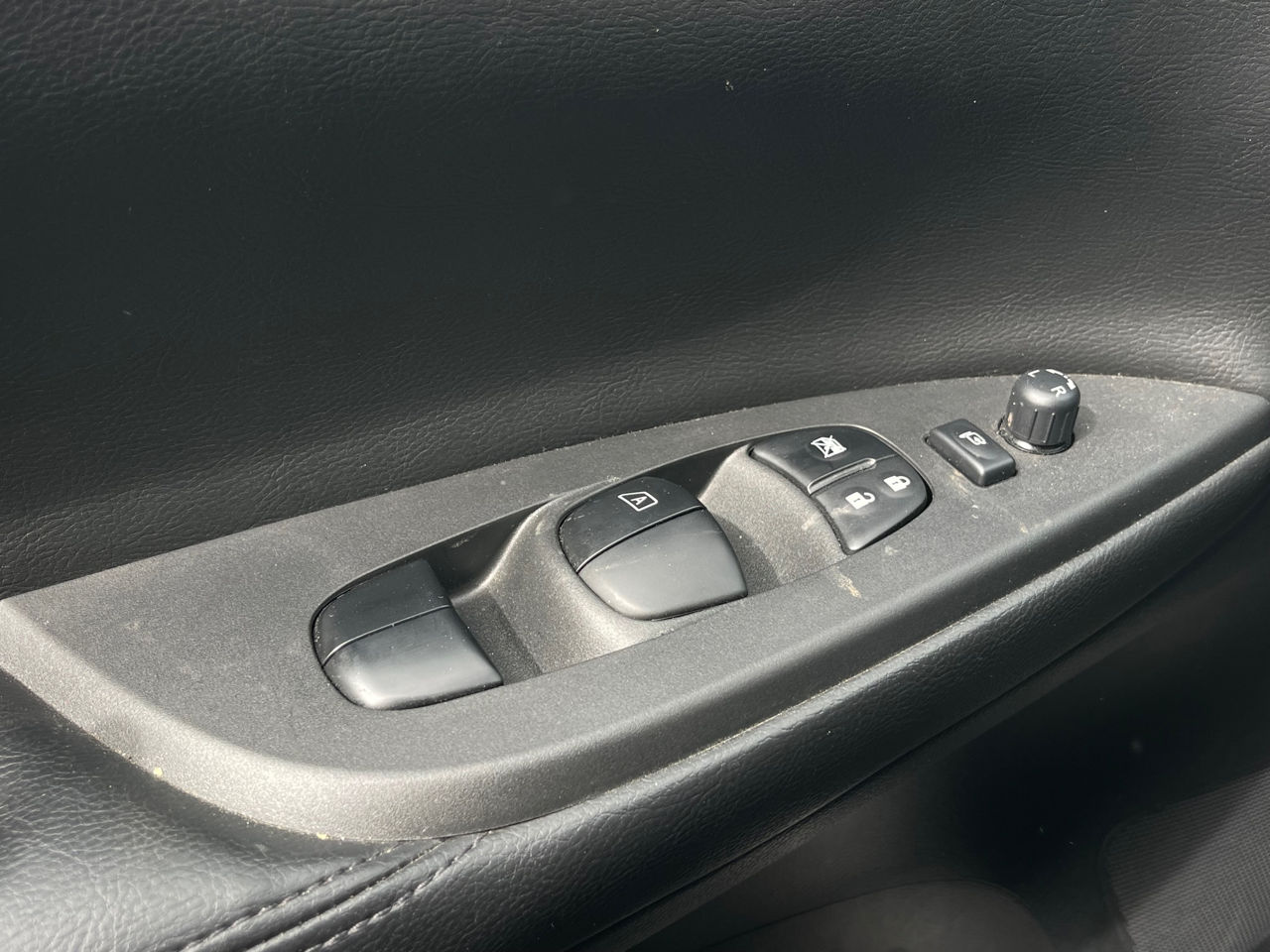 Nissan Pulsar foto 13