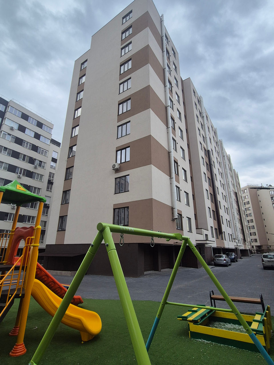 Apartament cu 2 camere, 75 m², Durlești