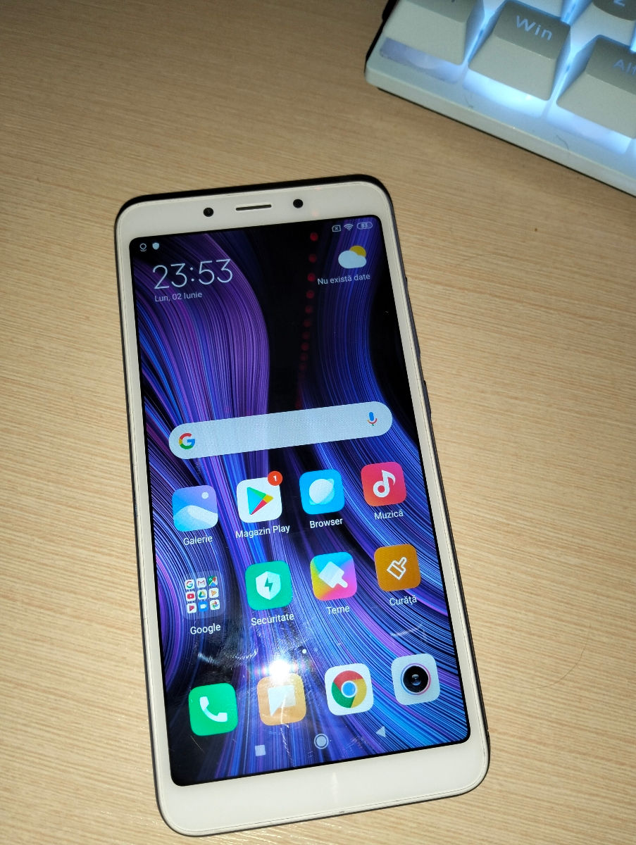 Vând Xiaomi Redmi 6A ideal foto 0