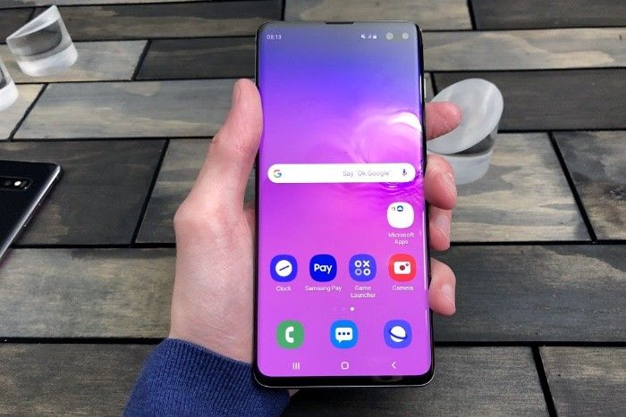 Samsung S 10+ plus / 128 gb / dual-sim / Black/ 8 gb ram / 400 euro