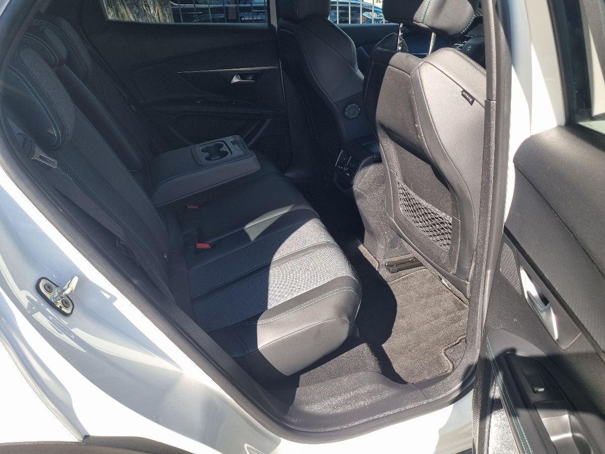 Peugeot \s3008 2021 photo 18