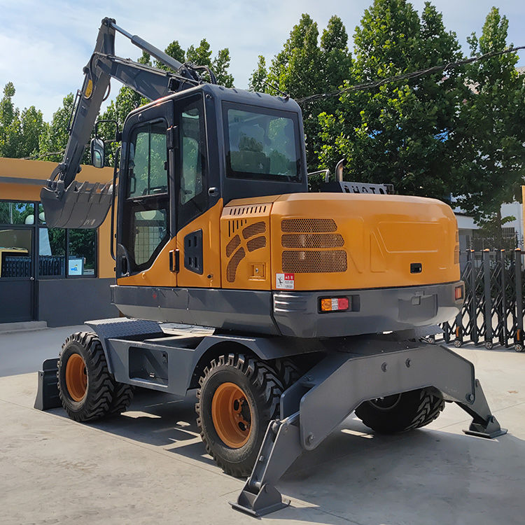 Excavator pe roti 7000kg фото 0