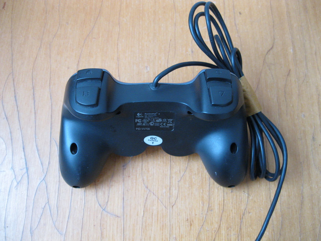 "Logitech" Rumble Pad-2