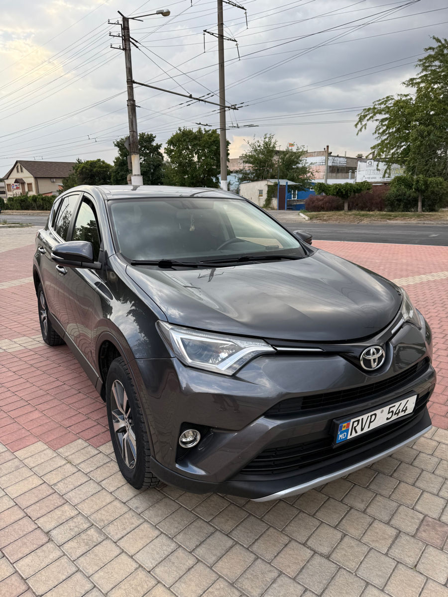 Toyota Rav 4 фото 1