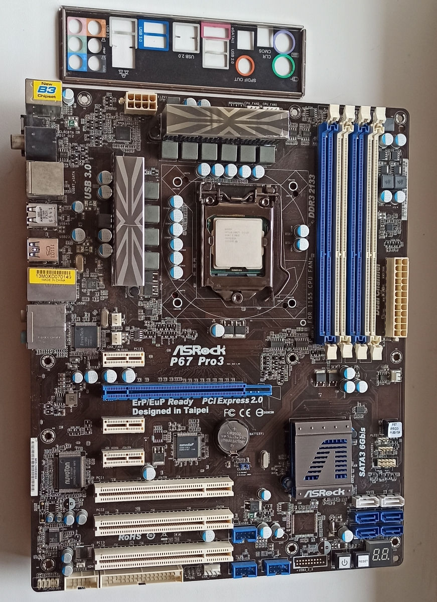 Продам  плату Asrock P67 Pro3 - (1155 socket). Цена- 900 лей. Бельцы. 
 foto 2