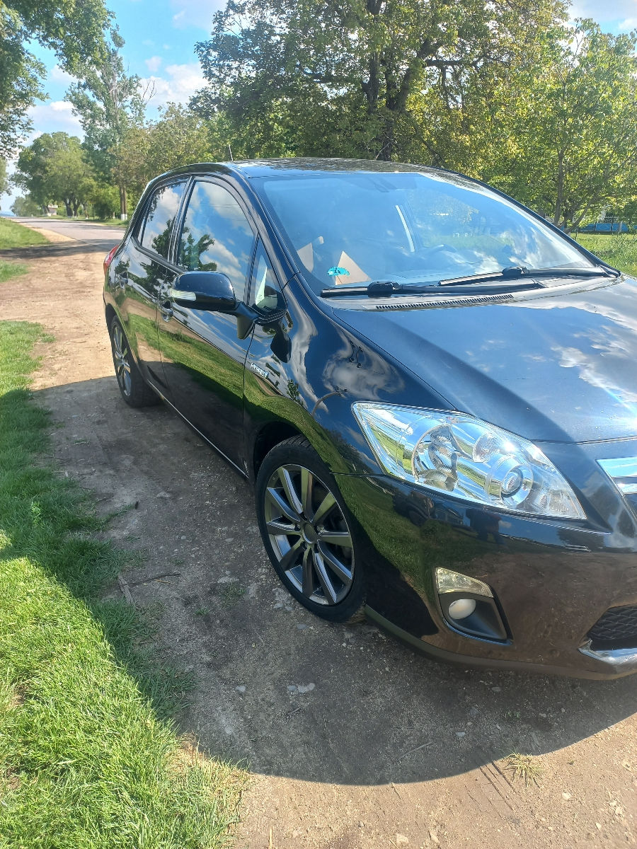 Toyota Auris foto 1