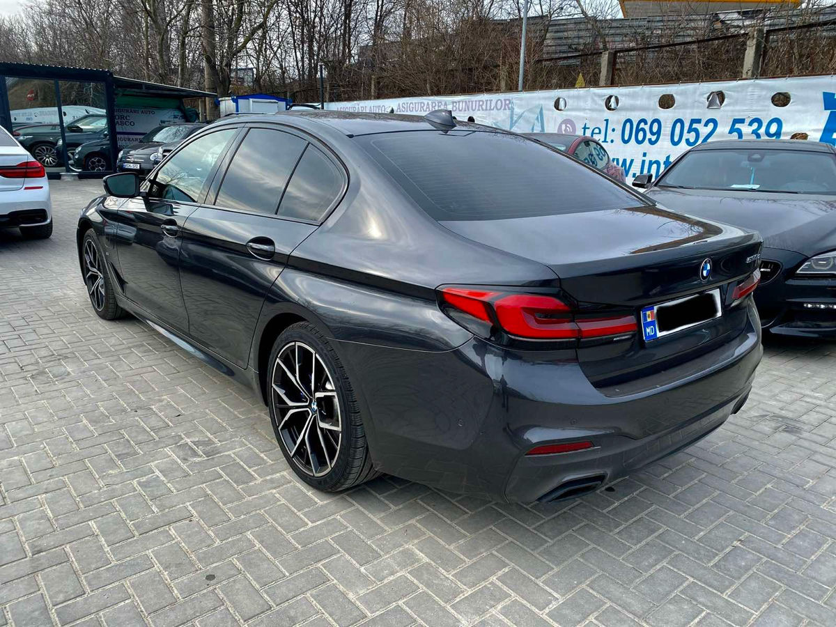 BMW 5 Series foto 2