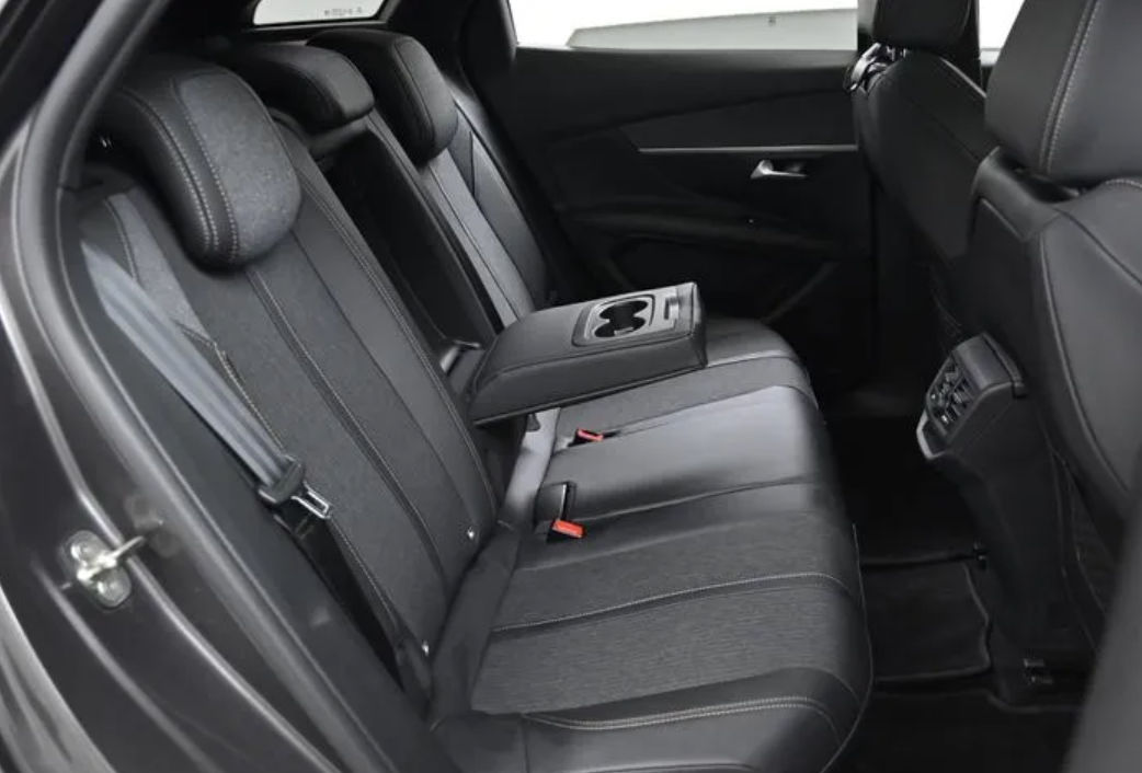 Peugeot 3008 foto 7