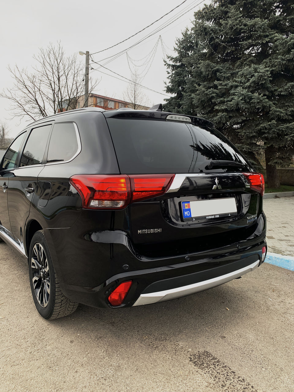 Mitsubishi outlander тип кузова