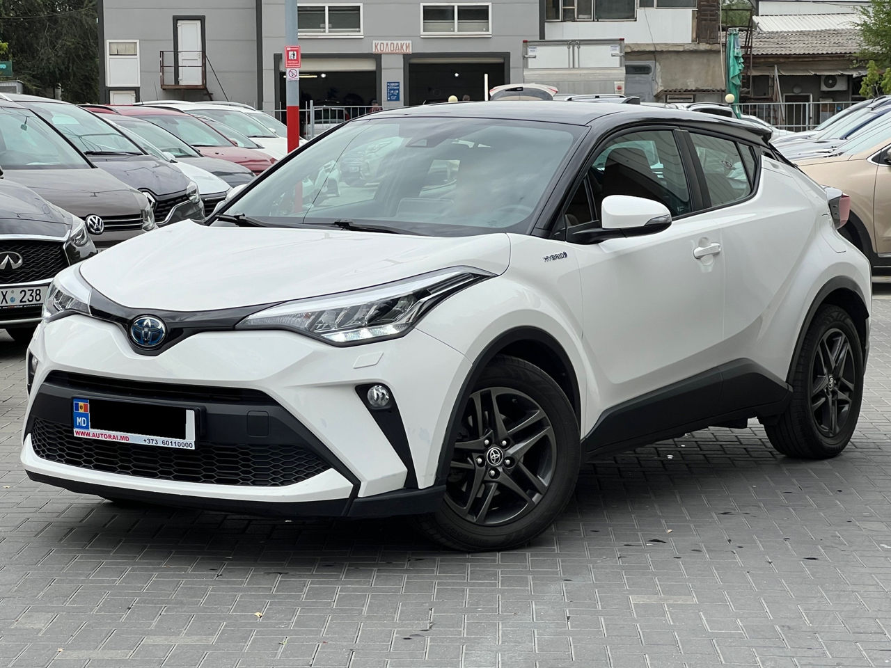 Toyota C-HR foto 0