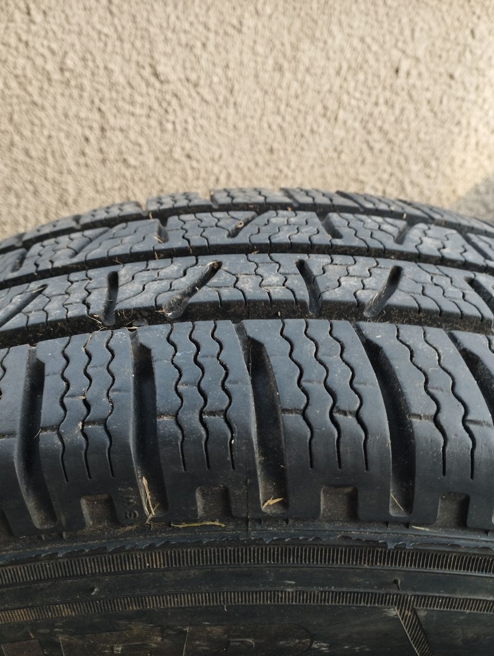 4 scaturi 215/65/r16C m+s