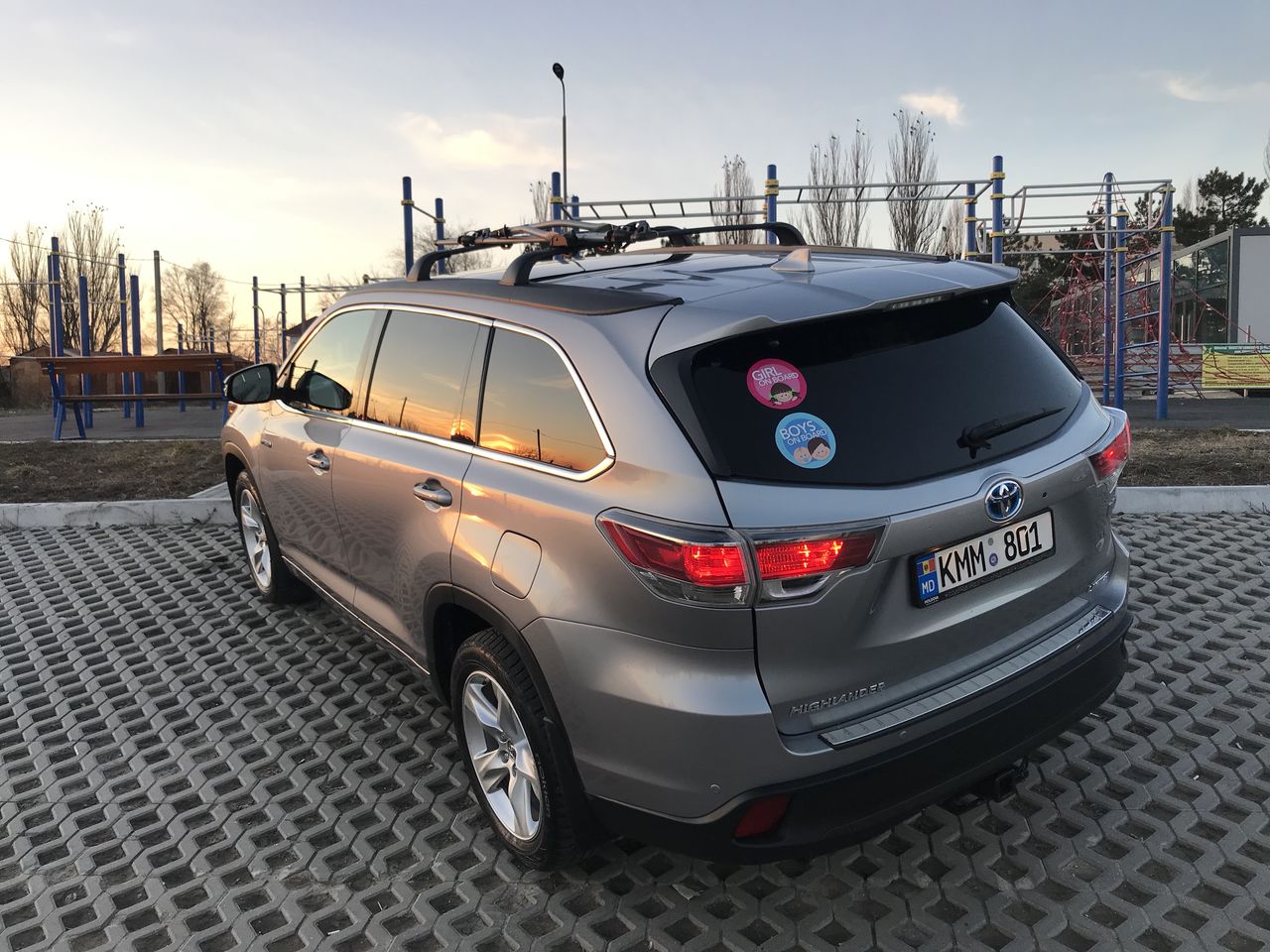 Toyota highlander 15 года