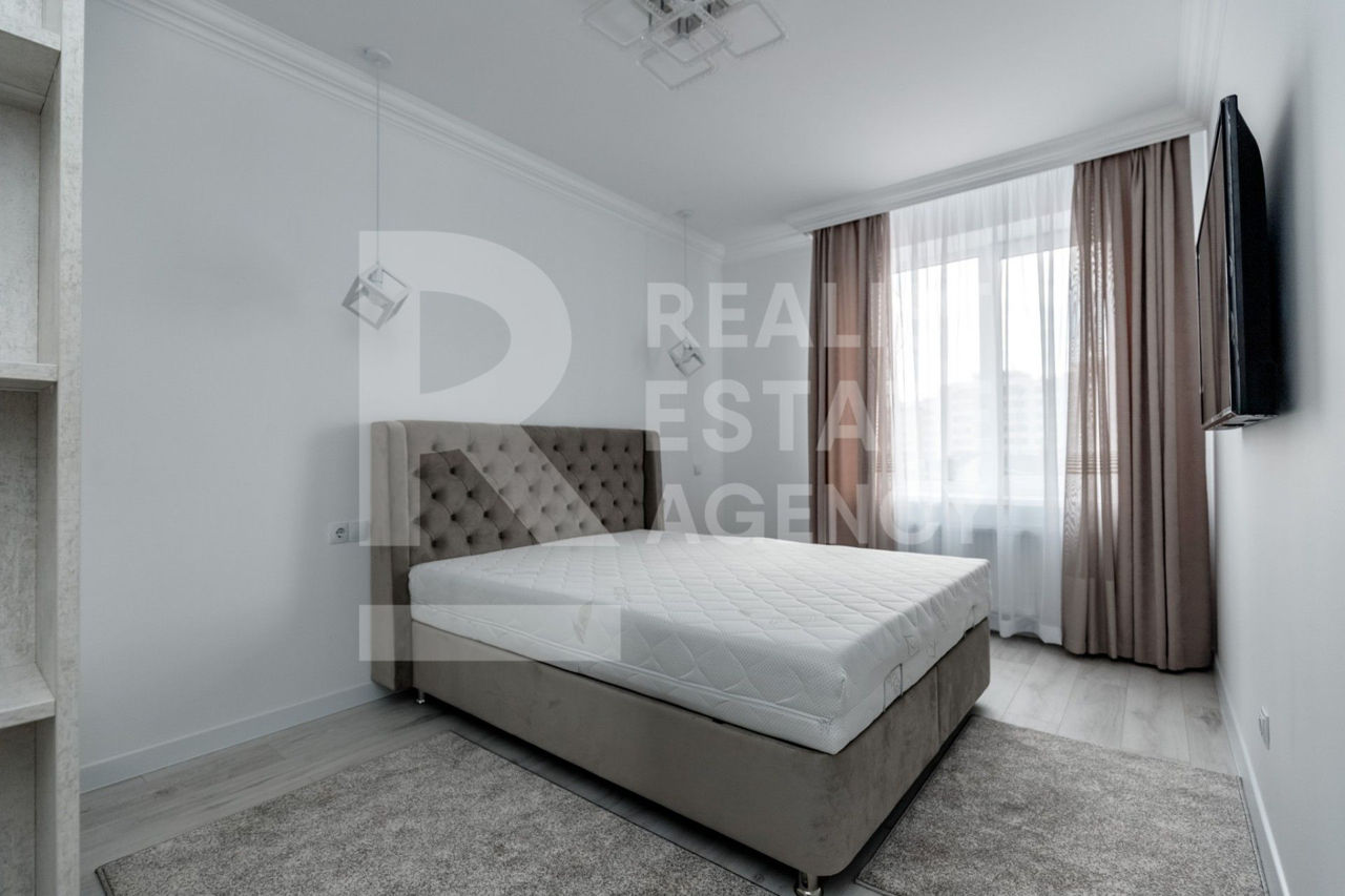 Apartament cu 3 camere, 90 m², Botanica, Chișinău foto 3