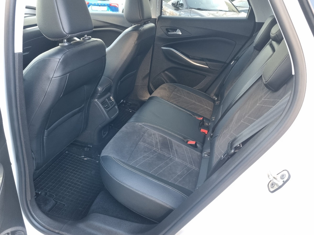 Opel Grandland X 2022 photo 17