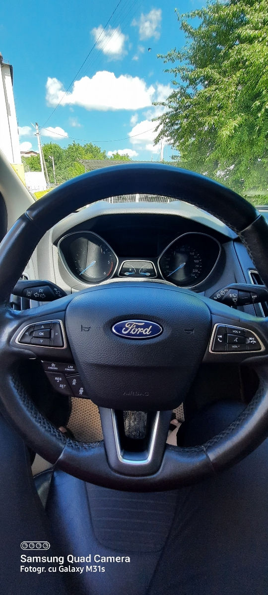 Ford Focus фото 7