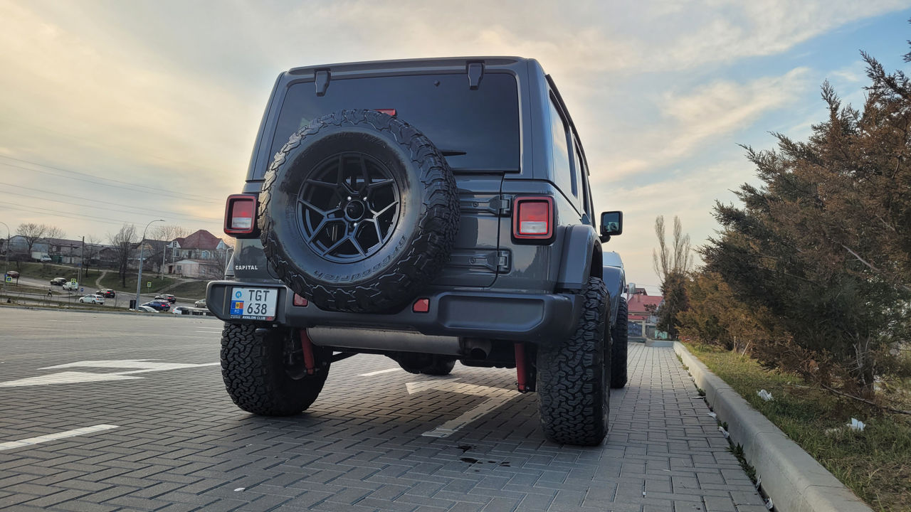 Jeep Wrangler фото 4