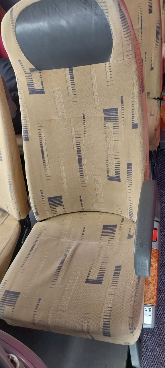 Vind scaune pentru busuri și autocare