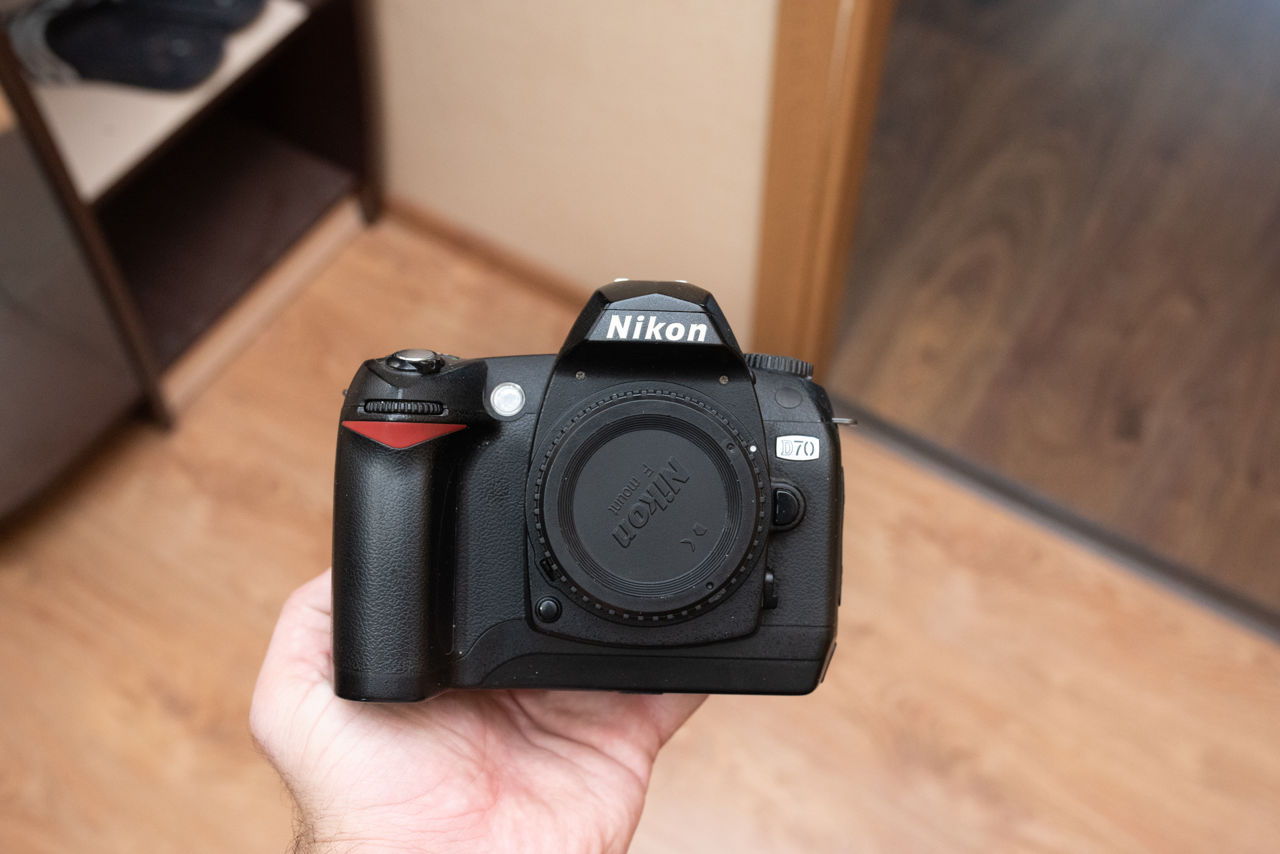 Nikon D70 Kit foto 0